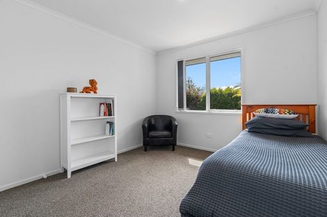 Photo of property in 14 Roto View, One Tree Point, 0118