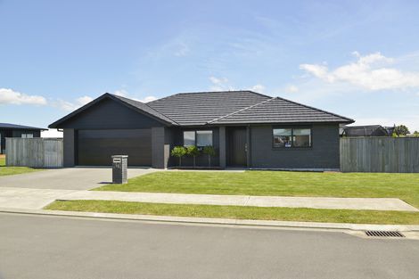 Photo of property in 15 Fantail Avenue, Carterton, 5713