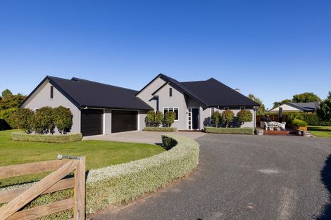 Photo of property in 555 Fencourt Road, Cambridge, 3493