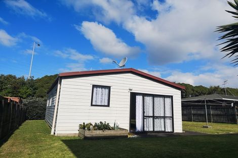Photo of property in 10 Crawford Avenue, Mangere Bridge, Auckland, 2022