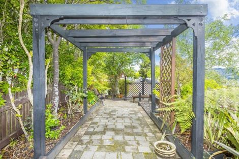 Photo of property in 13 Seymour Grove, Kingsley Heights, Upper Hutt, 5018