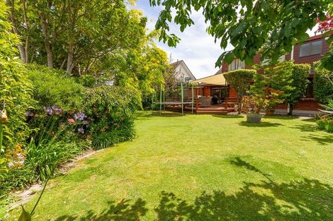 Photo of property in 6 Hanmer Place, Highbury, Palmerston North, 4412