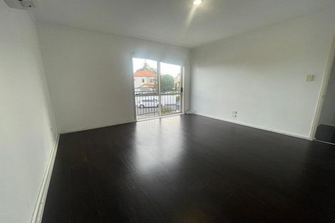 Photo of property in 3 Dainton Place, New Lynn, Auckland, 0600