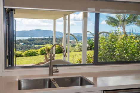 Photo of property in 59 Spicer Road, Cable Bay, 0420