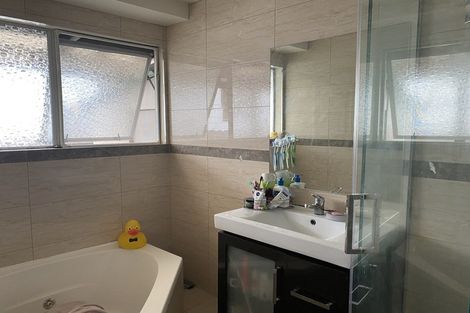 Photo of property in 93 Everglade Drive, Totara Heights, Auckland, 2105