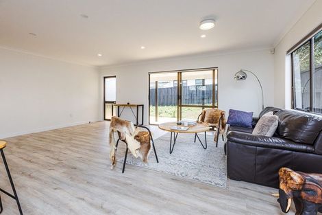 Photo of property in 2/55 Alfriston Road, Manurewa East, Auckland, 2102