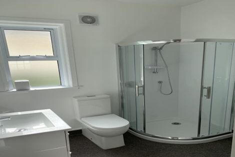 Photo of property in 200 Queens Drive, Lyall Bay, Wellington, 6022