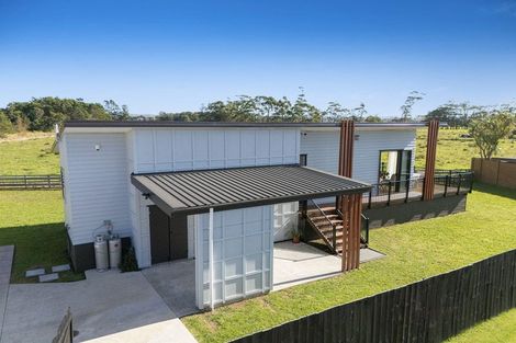 Photo of property in 30 Aitkenhead Court, Parakai, 0830