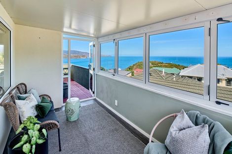 Photo of property in 25 Bowes Crescent, Strathmore Park, Wellington, 6022