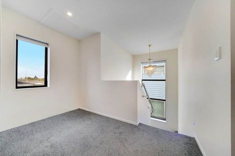 Photo of property in 73 Bellbird Street, Papakura, 2110