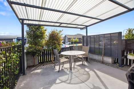 Photo of property in 51 Crown Street, Papamoa, 3118
