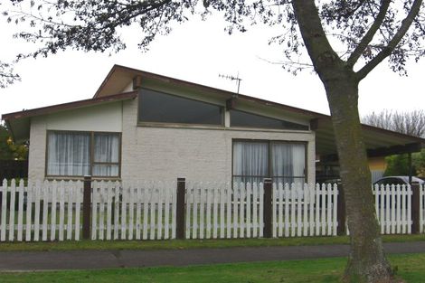 Photo of property in 62 Acacia Street, Kelvin Grove, Palmerston North, 4414