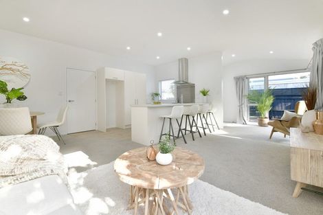 Photo of property in 17a Hatton Road, Orewa, 0931