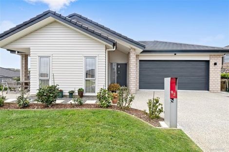 Photo of property in 93 Pinecrest Drive, Gulf Harbour, Whangaparaoa, 0930