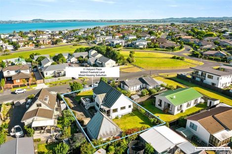 Photo of property in 11 Halyard Place, Te Atatu Peninsula, Auckland, 0610