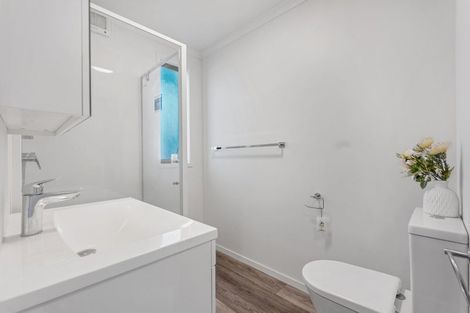 Photo of property in 10/90 Swaffield Road, Papatoetoe, Auckland, 2025