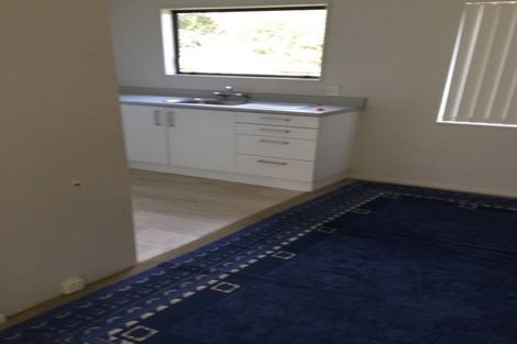Photo of property in 2/45 Hutchinson Avenue, New Lynn, Auckland, 0600