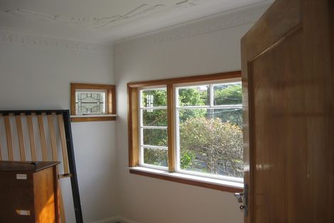 Photo of property in 57 Mills Road, Brooklyn, Wellington, 6021