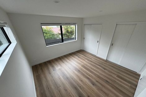 Photo of property in 21 Windy Ridge Road, Glenfield, Auckland, 0629