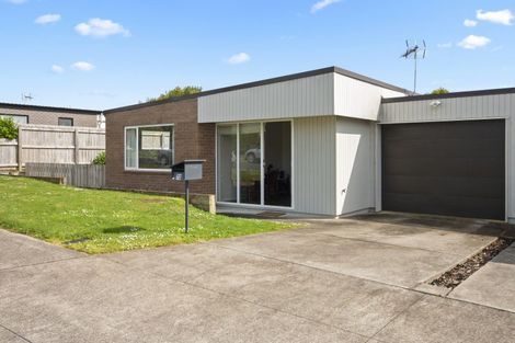 Photo of property in 72 Prado Drive, Pukekohe, 2120