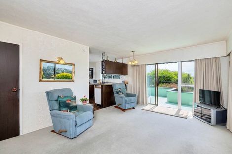 Photo of property in 1/27 Aotearoa Terrace, Murrays Bay, Auckland, 0630