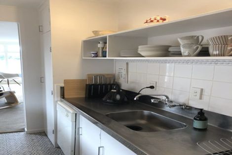 Photo of property in 11/4 Claremont Grove, Mount Victoria, Wellington, 6011