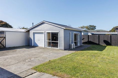Photo of property in 12 Galway Avenue, Hokowhitu, Palmerston North, 4410