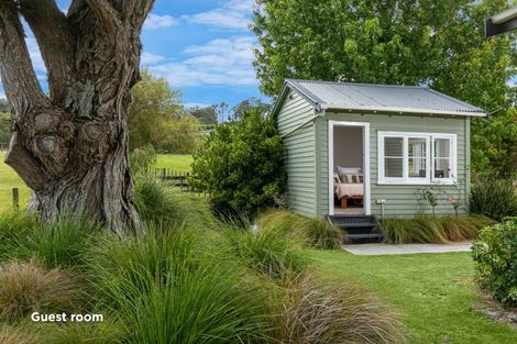 Photo of property in 33 Cable Road, Waimauku, 0881