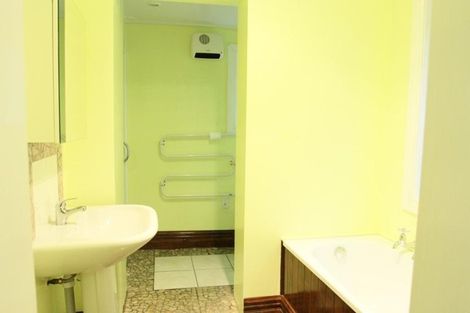 Photo of property in 70 Gladstone Road, Dalmore, Dunedin, 9010