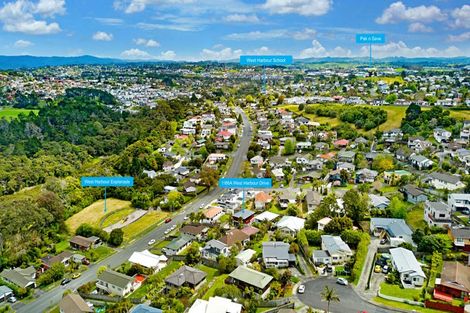 Photo of property in 1/86a West Drive, West Harbour, Auckland, 0618
