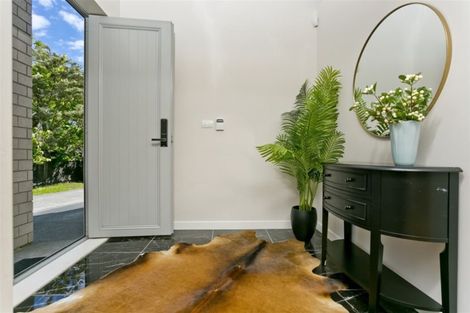 Photo of property in 19 Lynden Avenue, Hillcrest, Auckland, 0627