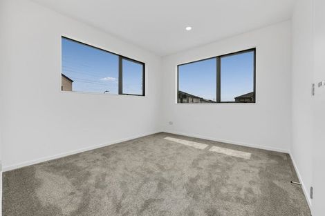 Photo of property in 27 Tannaghmore Drive, Flat Bush, 2019