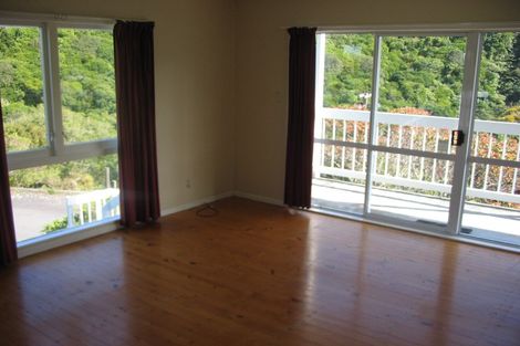 Photo of property in 15a Rakeiora Grove, Korokoro, Lower Hutt, 5012