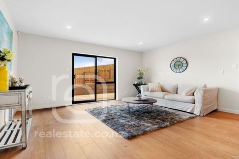 Photo of property in 6 Celestial Crescent, Orewa, 0931