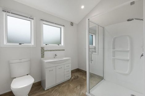 Photo of property in 21b Brian Crescent, Stanmore Bay, Whangaparaoa, 0932