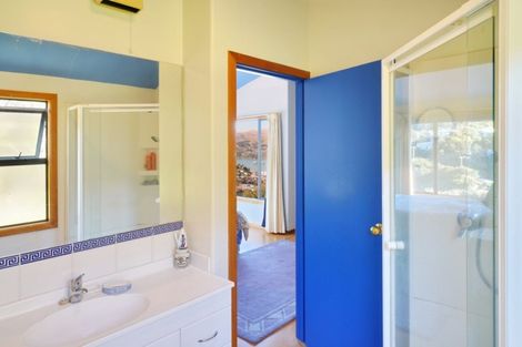 Photo of property in 37 Cornwall Road, Lyttelton, 8082