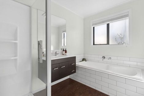 Photo of property in 6 Avalanche Place, Wanaka, 9305