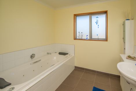 Photo of property in 21 Cridland Street West, Kaiapoi, 7630