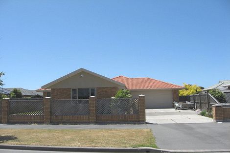Photo of property in 16 Rue De La Mare, Parklands, Christchurch, 8083