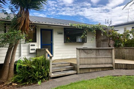Photo of property in 99c Captain Scott Road, Glen Eden, Auckland, 0602