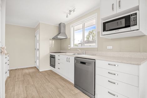 Photo of property in 21 Matipo Place, Edgecumbe, 3120