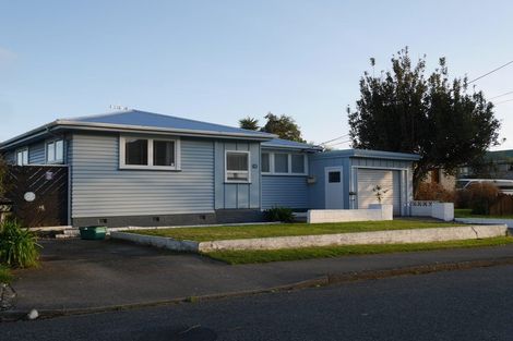 Photo of property in 27 Aorangi Road, Paraparaumu, 5032