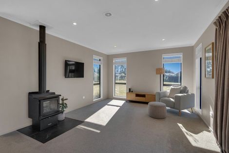 Photo of property in 14 Braeburn Crescent, Swannanoa, Kaiapoi, 7692