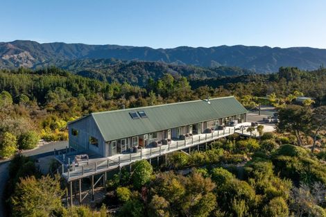 Photo of property in Splitapplelodge.com, 370 Kaiteriteri-sandy Bay Road, Kaiteriteri, Motueka, 7197