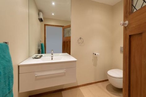 Photo of property in 52 Homewood Avenue, Karori, Wellington, 6012