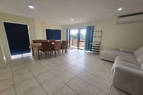 Photo of property in 15 Dovey Place, Massey, Auckland, 0614