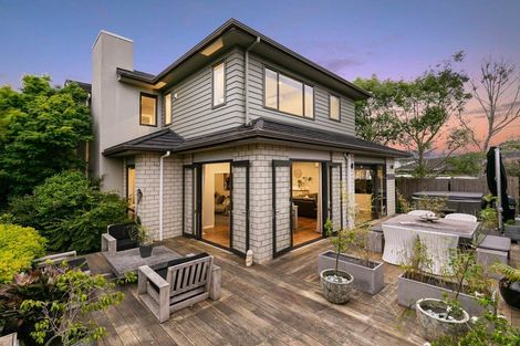 Photo of property in 29 Huntington Park Drive, Greenhithe, Auckland, 0632