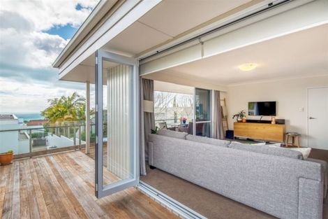 Photo of property in 4/30 Castor Bay Road, Castor Bay, Auckland, 0620