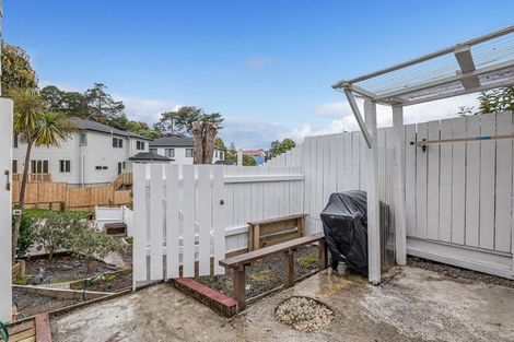 Photo of property in 1/26 Wilkinson Way, Browns Bay, Auckland, 0630