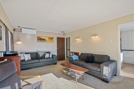 Photo of property in 10 Haven Grove, Naenae, Lower Hutt, 5011